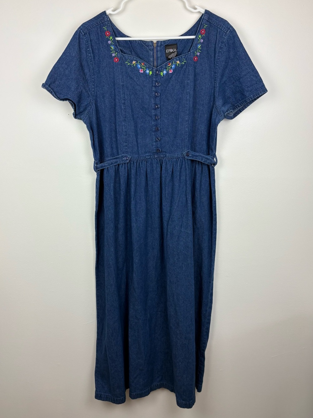 Erika 90s Denim Dress w/ Floral Embroidery Medium Teachercore 100% Cotton Whimsy